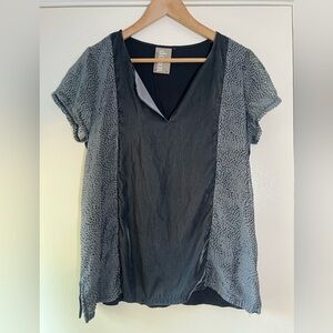 Dolan Left Coast Anthropologie Short Sleeve Velvet Carbon Top Split Neck Large